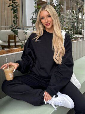White Fox Lounge SET Crewneck Sweater Jogger Sweatpants Black Size Small/Medium